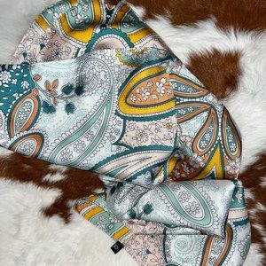 Multi color western scarve